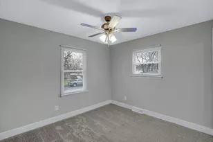 1066 W 10th Pl, Hobart, IN 46342 - Photo 11