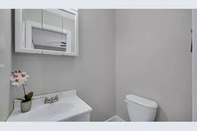 1066 W 10th Place, Hobart, IN 46342 - Photo 9