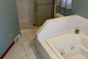 2326 Ticonderoga St, Schererville, IN 46375 - Photo 9