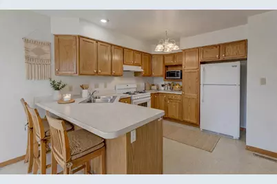 2626 41st Place, Highland, IN 46322 - Photo 9