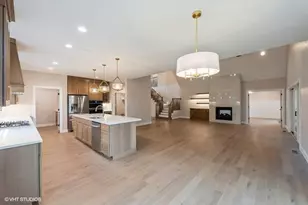 194 N Cricket Knoll Ct, Valparaiso, IN 46385 - Photo 7