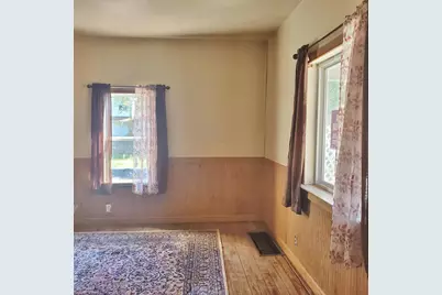 1621 W 10th Street, Michigan City, IN 46360 - Photo 11