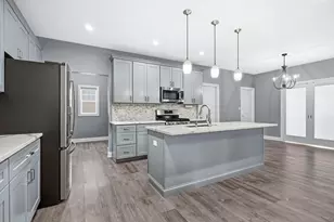 4901 Hyde Park Dr, Valparaiso, IN 46383 - Photo 11