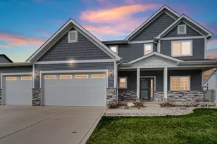 4901 Hyde Park Dr, Valparaiso, IN 46383 - Photo 1