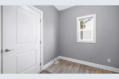 4901 Hyde Park Drive, Valparaiso, IN 46383 - Photo 13