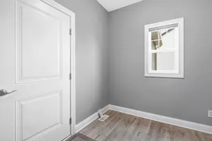 4901 Hyde Park Dr, Valparaiso, IN 46383 - Photo 13