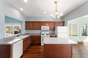 3700 Highland Cir, Valparaiso, IN 46383 - Photo 7