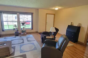 102 Mayfield Dr, Michigan City, IN 46360 - Photo 5