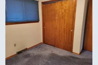 9420 Saric Drive, Highland, IN 46322 - Photo 9