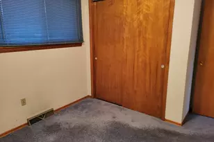 9420 Saric Dr, Highland, IN 46322 - Photo 9