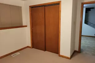 9420 Saric Dr, Highland, IN 46322 - Photo 23