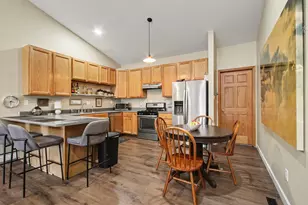 2208 Stori Ln, Valparaiso, IN 46383 - Photo 11