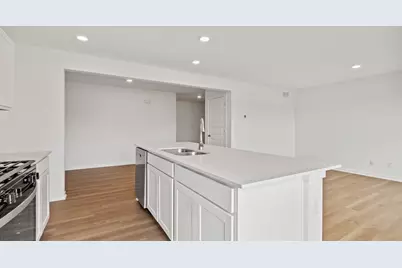 581 Cressmoor Boulevard, Hobart, IN 46342 - Photo 7