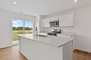 581 Cressmoor Blvd, Hobart, IN 46342 - Photo 3