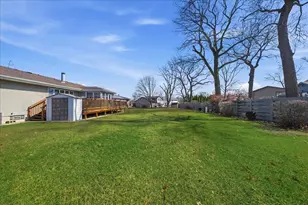 1125 Woodhollow Dr, Schererville, IN 46375 - Photo 17