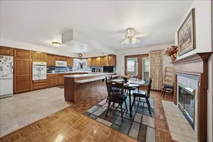 1125 Woodhollow Dr, Schererville, IN 46375 - Photo 7