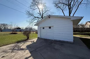 421 E Garfield St, Michigan City, IN 46360 - Photo 25