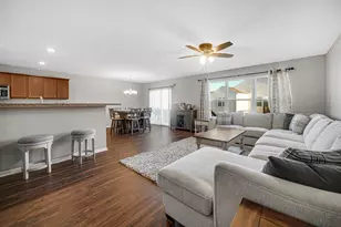 13679 Blue Springs Ct, Dyer, IN 46311 - Photo 5