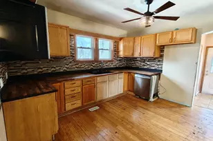 3839 Roche St, Hobart, IN 46342 - Photo 11