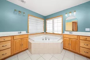 9925 Whitehall Garden, Munster, IN 46321 - Photo 15