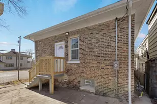 2057 Pennsylvania St, Gary, IN 46407 - Photo 31