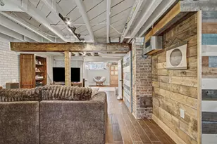 901 Campbell St, Valparaiso, IN 46385 - Photo 25