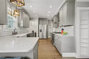 901 Campbell St, Valparaiso, IN 46385 - Photo 11