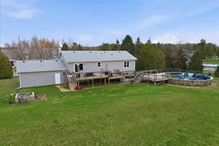 1551 Gilleevan Dr, Valparaiso, IN 46385 - Photo 29