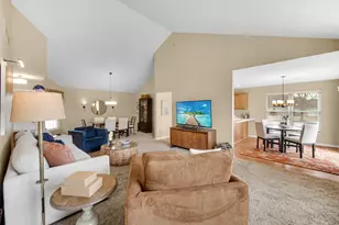 2045 Briarwood Ln, Highland, IN 46322 - Photo 5