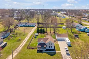 115 W Monroe St, Goodland, IN 47948 - Photo 5