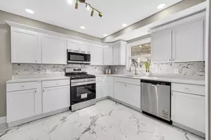 357 Taft Pl, Gary, IN 46404 - Photo 9