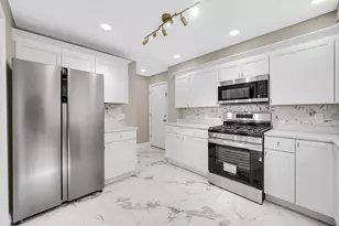 357 Taft Pl, Gary, IN 46404 - Photo 7