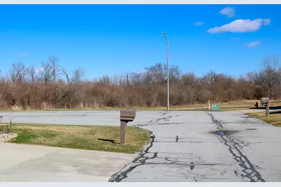 802 Veterans Lane, Crown Point, IN 46307 - Photo 23