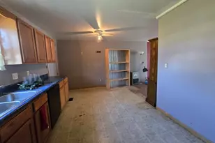 328 E Georgia St, Brazil, IN 47834 - Photo 7