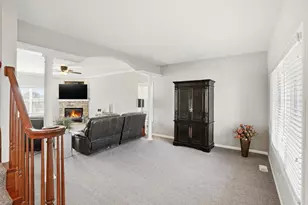 9675 Julia Dr, Saint John, IN 46373 - Photo 7