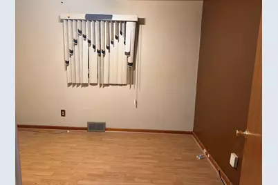 562 Dallas Street, Gary, IN 46406 - Photo 7