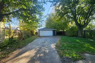 824 Merrill St, Hammond, IN 46320 - Photo 5