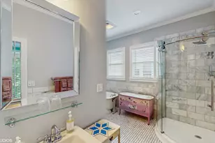 301 Washington St, Valparaiso, IN 46383 - Photo 27