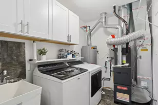 8449 Madison St, Merrillville, IN 46410 - Photo 15