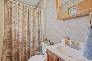 5680 Kingman Ave, Portage, IN 46368 - Photo 17