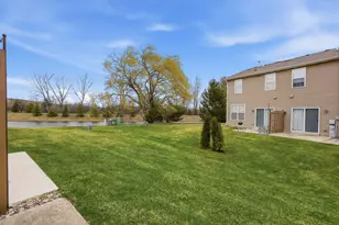 875 Flagstone Dr, Dyer, IN 46311 - Photo 15