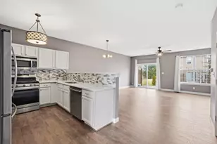 875 Flagstone Dr, Dyer, IN 46311 - Photo 3