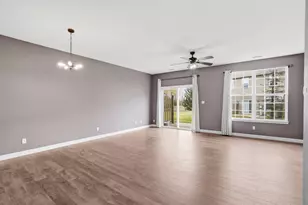 875 Flagstone Dr, Dyer, IN 46311 - Photo 7