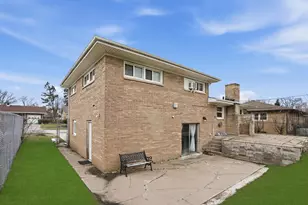 5335 Buchanan St, Merrillville, IN 46410 - Photo 23