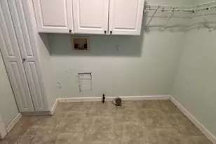 708 S Main St, Kouts, IN 46347 - Photo 9