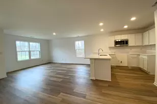 751 Kinsey St, Valparaiso, IN 46385 - Photo 5