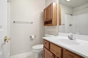 2219 Sandridge Ln, Dyer, IN 46311 - Photo 15