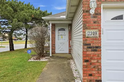 2219 Sandridge Lane, Dyer, IN 46311 - Photo 3