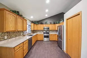 9396 Calumet St, Dyer, IN 46311 - Photo 11