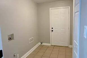 6409 Kentucky Ave, Hammond, IN 46323 - Photo 7